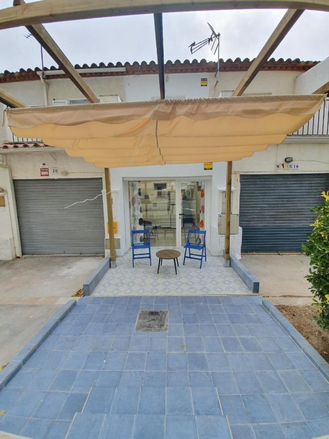 La Maisonnette Bleue Empuriabrava Kültér fotó